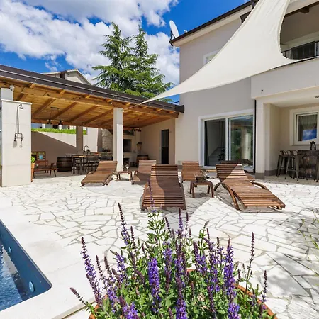 Klementini By Interhome Cerovlje
